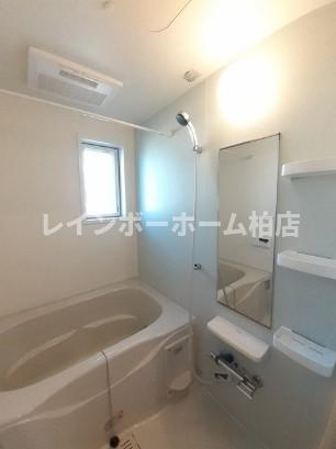 エアコン2台♪ペットちゃんと住めます♪の浴室|お風呂です
