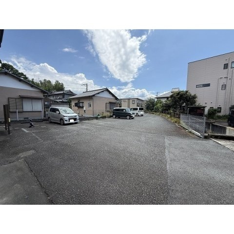 コーポ松沢の駐車場
