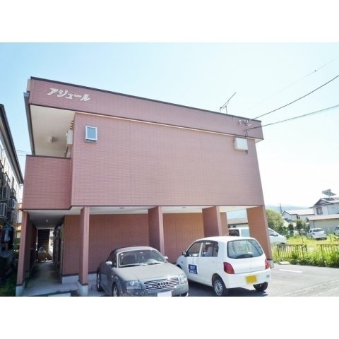 アジュールの駐車場