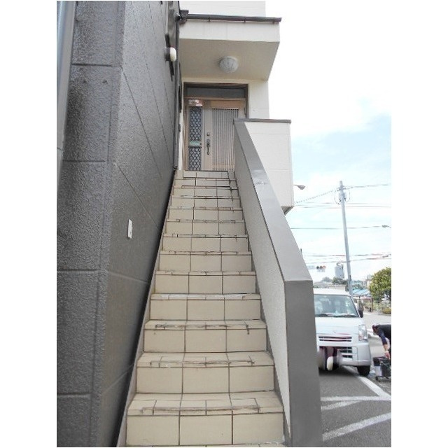 納米里戸建のエントランス