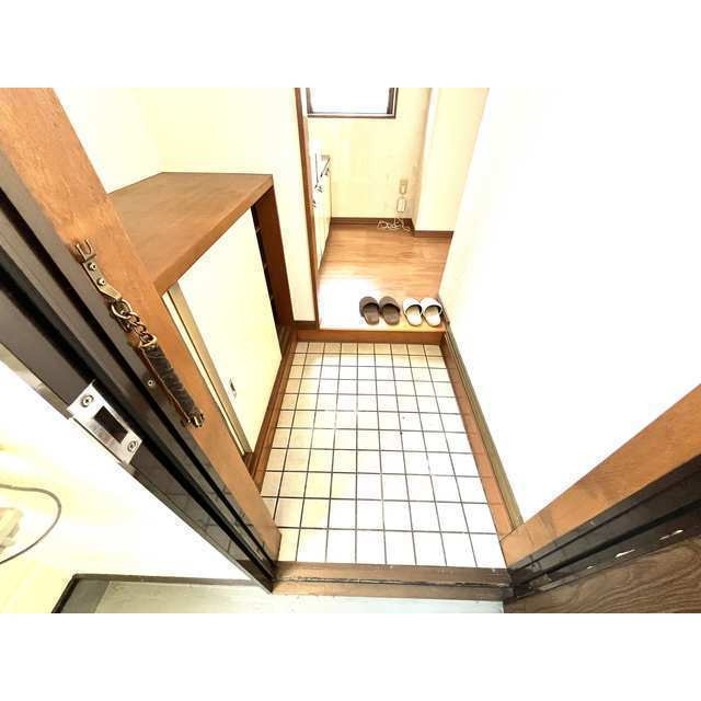 杉山マンションの玄関
