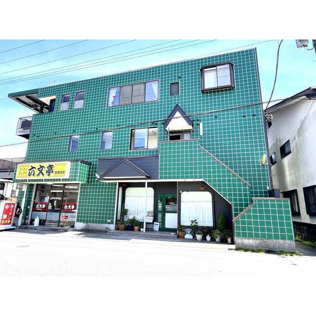 杉山マンションの外観