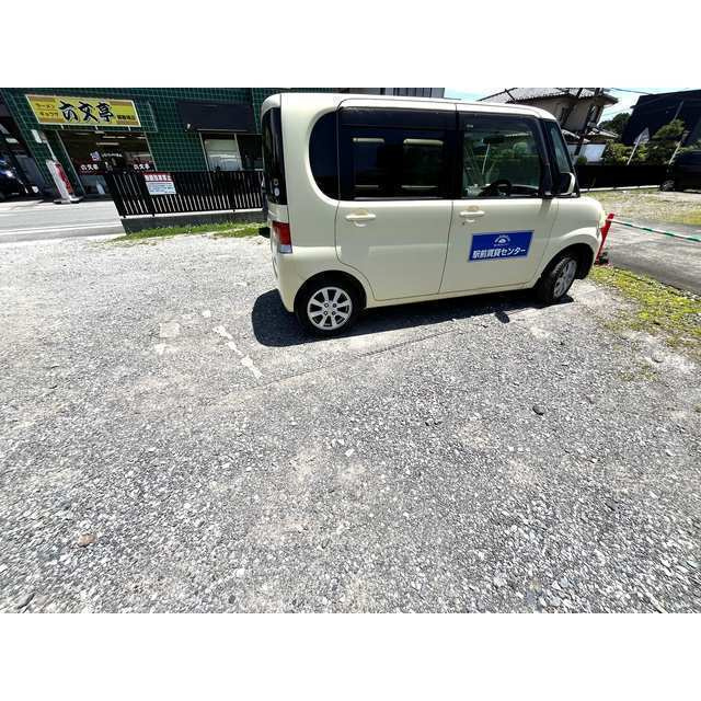 杉山マンションの駐車場