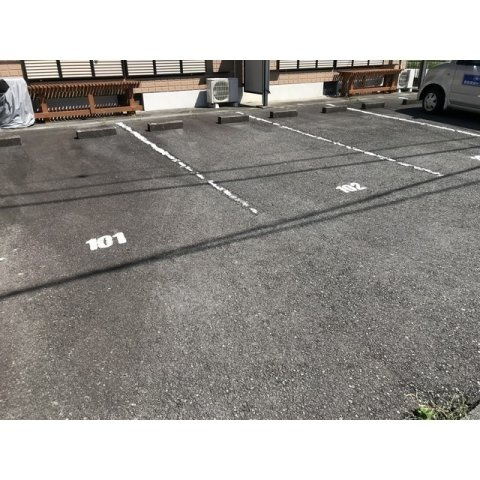 シティハイムぐみ沢Ｋの駐車場