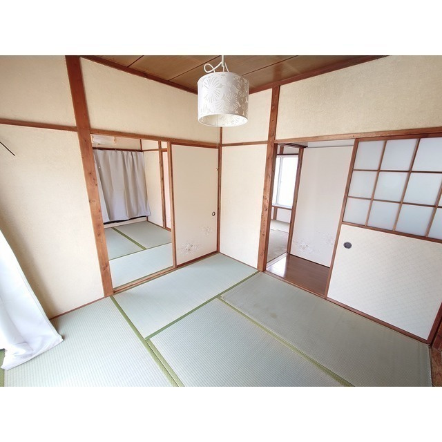 髙橋借家（竹原）東の居間・リビング