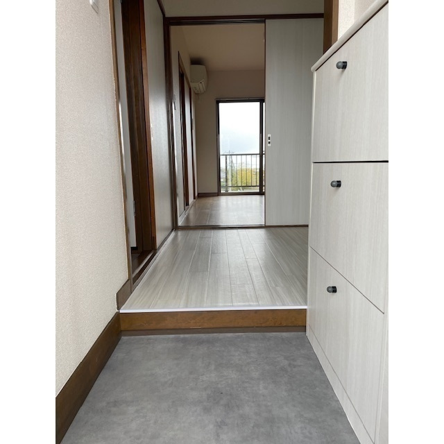 ヤマヨシマンションの玄関