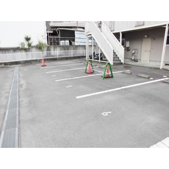 タウニー山田　Ｃの駐車場