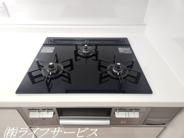 【キッチン】 | エバーグリーン淀川２号館 | グリル/３口ガスコンロでお料理も楽々