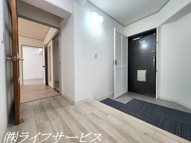 【玄関】 | エバーグリーン淀川２号館 | 玄関