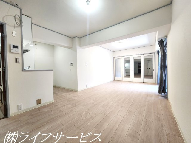 【居間・リビング】 | エバーグリーン淀川２号館 | LDK14.1帖
