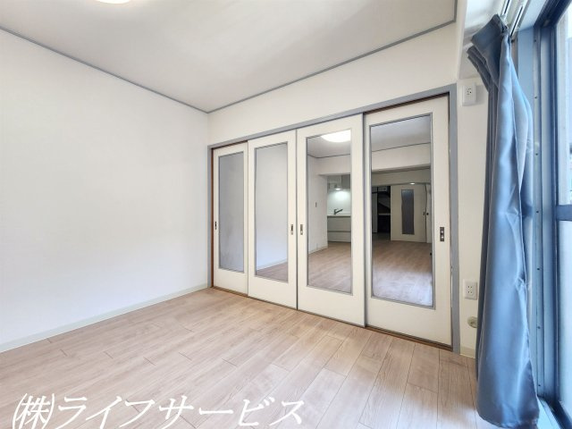 【居間・リビング】 | エバーグリーン淀川２号館 | LDK14.1帖