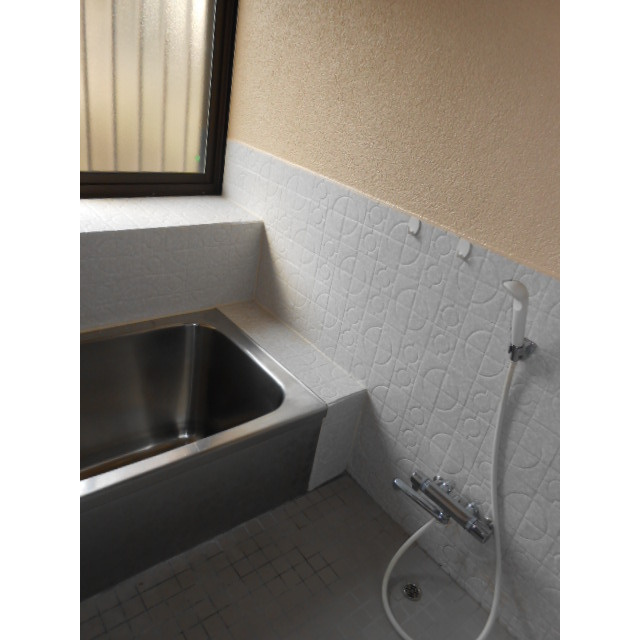 勝間田戸建貸家の浴室
