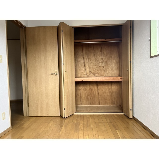 御殿場市印野のアパートの収納