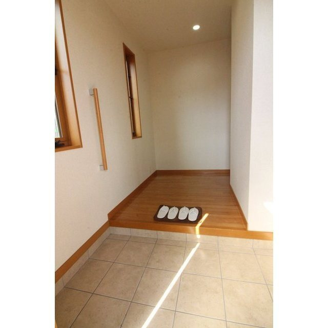 神山平戸建の玄関
