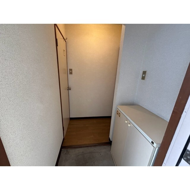 長田マンションの玄関