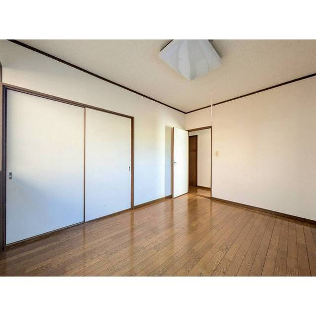 三島市中のアパートの収納