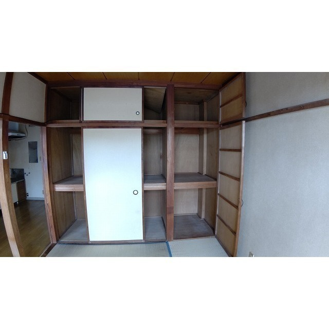 富士見コーポの収納|和室南東