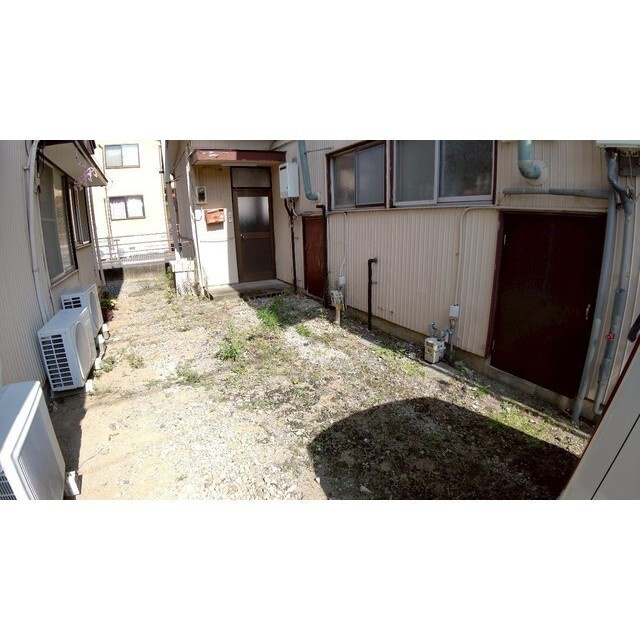 梅里荘の駐車場