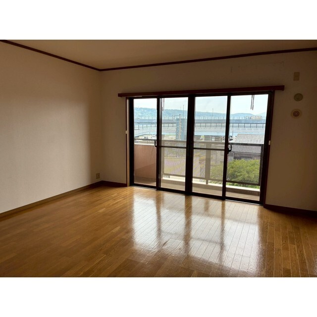 土屋マンションの居間・リビング