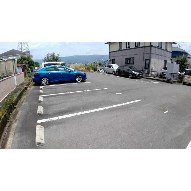 セジュールＳ函南の駐車場