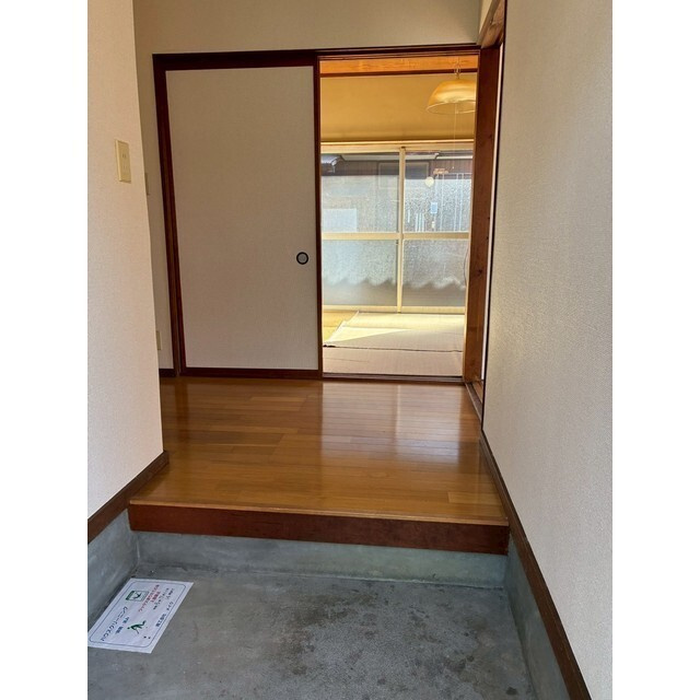 森戸建の玄関