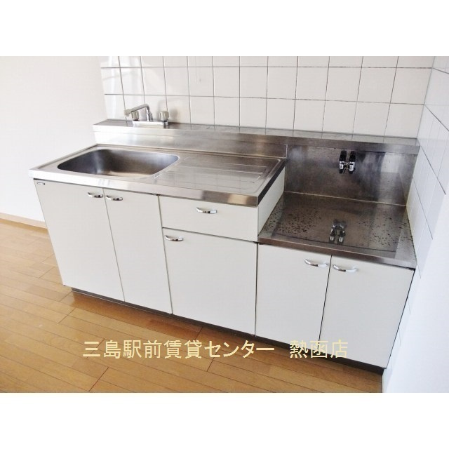 グランドール高城　Ｃのキッチン