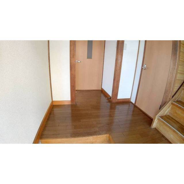 原一戸建の玄関