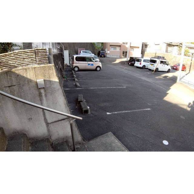 グランドソレイユの駐車場