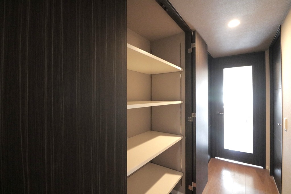 キングマンション市岡みなとベルクス の収納