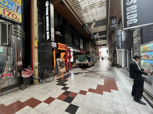 大阪市北区堂山町の店舗一部の周辺