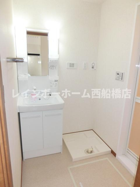 Ｕｐ　Ｔｏｗｎ　海神山の独立洗面台|※同建物別部屋参考写真です※
