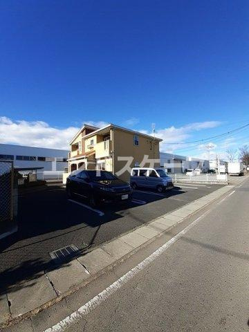 フリーデ田園の駐車場|高崎、前橋のお部屋探しはエンドスケープまで！お客様の理想お聞かせ下さい♪