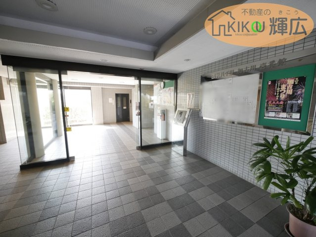 日光ハイツ加古川　壱番館　2階のエントランス