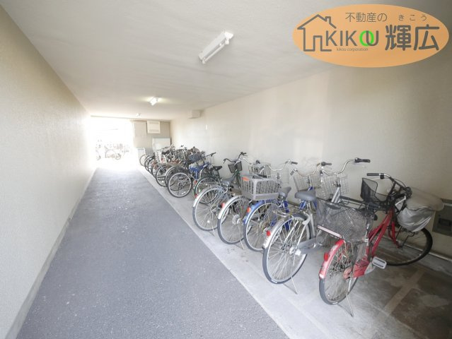 日光ハイツ加古川　壱番館　2階の駐車場
