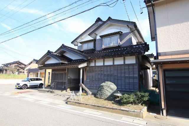 かほく市高松の売地