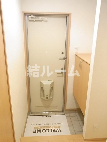 豊島区千早３丁目のアパートの玄関