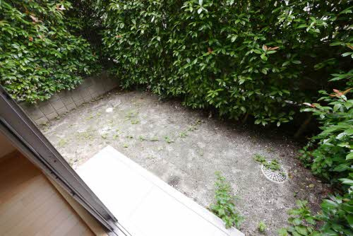熊本市中央区新屋敷２丁目のアパートのバルコニー