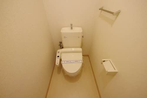 熊本市中央区新屋敷２丁目のアパートのトイレ