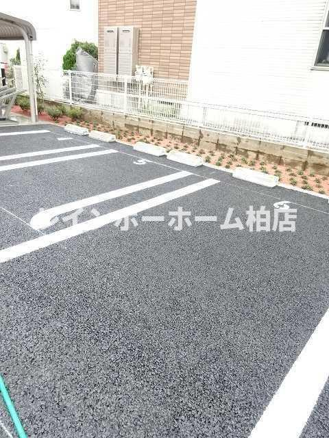 担当エリアのルームアドバイザーが直接対応いたしますの駐車場|駐車場です