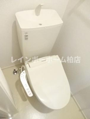 担当エリアのルームアドバイザーが直接対応いたしますのトイレ|落ち着いた色調のトイレです