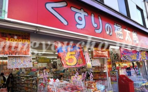 カスタリアモリシタの周辺