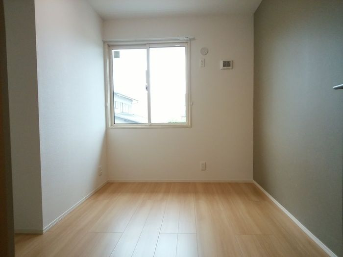 Ｄ－ｒｏｏｍ芹川の洋室