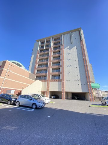 STATION TOWER TOYOSHIMAの駐車場