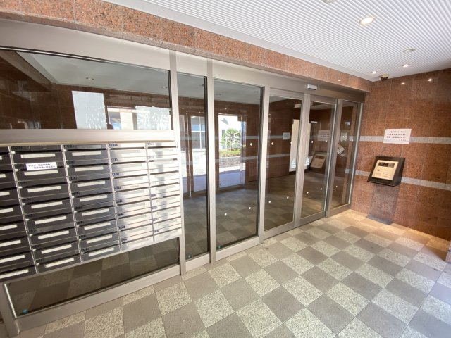 STATION TOWER TOYOSHIMAのエントランス