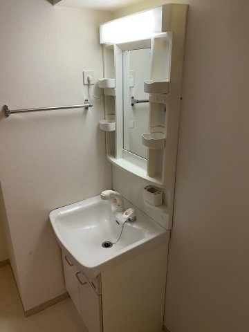STATION TOWER TOYOSHIMAの独立洗面台|イメージ(反転タイプ)