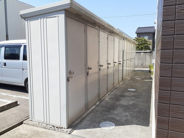 ラフレシ－ル　Ｂの設備