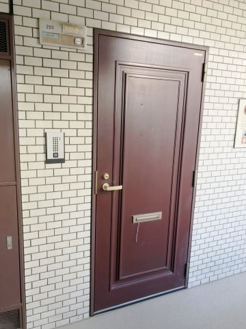 ミューゼ若林の玄関