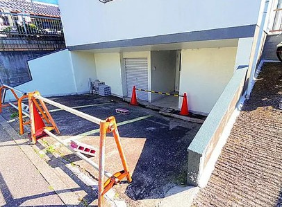 松戸市横須賀２丁目のアパートの駐車場