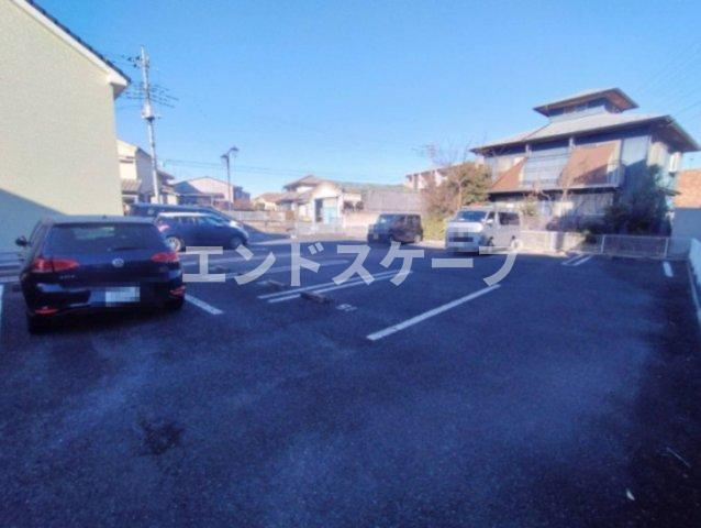 ノースコートＡの駐車場|高崎、前橋のお部屋探しはエンドスケープまで！お客様の理想お聞かせ下さい♪