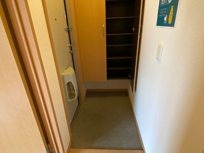 フラッツ ブリーゼの玄関